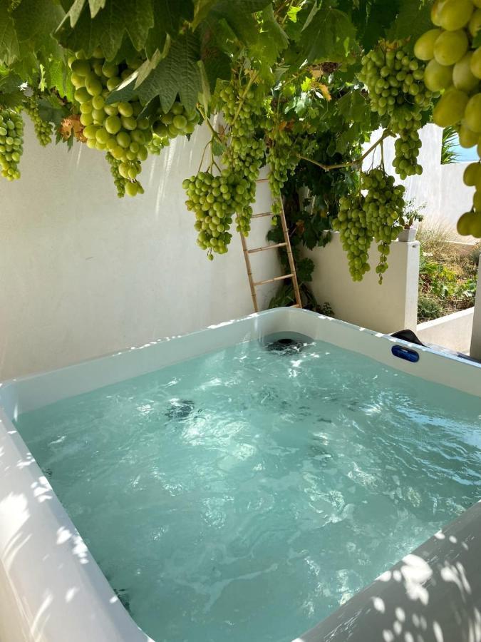 Les Suites Love 3 Spa Vue Mer Piscine Marseille Exterior photo