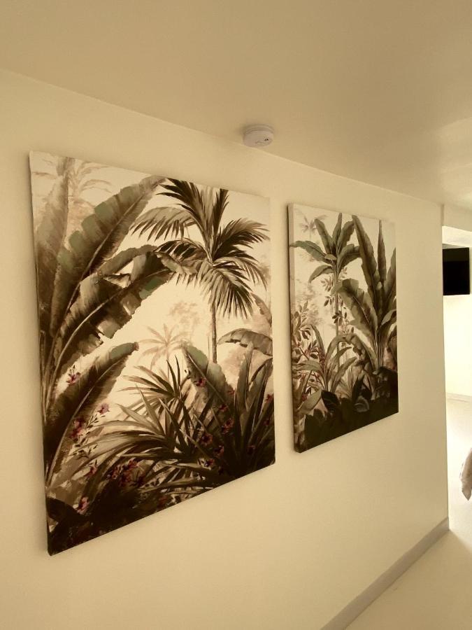Les Suites Love 3 Spa Vue Mer Piscine Marseille Exterior photo